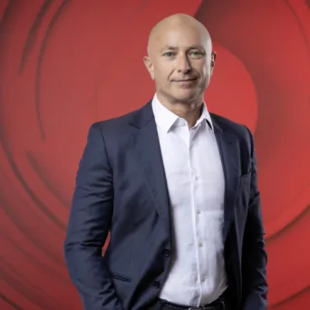 ΔΕΗ και Vodafone Ελλάδας εξετάζουν συνεργασία στον τομέα των οπτικών ινών