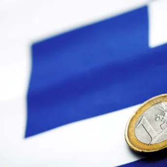 Κομισιόν: Στο 44,8% η φορολογική επιβάρυνση της εργασίας στην Ελλάδα