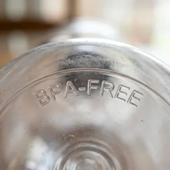 Απαγόρευση της BPA στις Συσκευασίες Τροφίμων: Πότε Εφαρμόζεται και Ποιους Αφορά