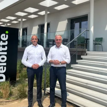 Σ. Καλαφάτης, επίσκεψη στην Deloitte: «Στις προτεραιότητες της κυβέρνησης η ενίσχυση του τεχνολογικού ταλέντου»