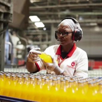 Coca-Cola HBC: Έλαβε την έγκριση των αρχών ανταγωνισμού της Νότιας Αφρικής για την απόκτηση της Coca-Cola Beverages Africa (CCBA)