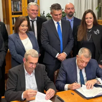 Καλαμαριά: Υπεγράφη η σύμβαση για την οδό Πόντου – Αναβαθμίζεται η πρόσβαση στους σταθμούς του Μετρό