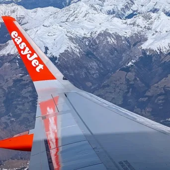 Η easyJet θα προσφέρει για πρώτη φορά συνδεσιμότητα εν πτήσει με το υψηλής ταχύτητας δίκτυο του Starlink