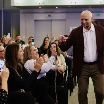 H Εθνική Ασφαλιστική υποδέχθηκε τον Νίκο Γκάλη σε Townhall που διοργάνωσε για τους ανθρώπους της