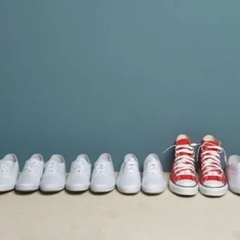 Γιατί να αγοράσουν από εμένα;