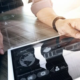 Το 3 σε 1 στην Πληροφορική προς όφελος των επιχειρήσεων