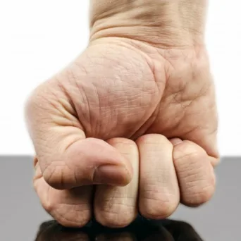 Οι 4 καλύτεροι τρόποι για να σκοτώσετε την εργασιακή δέσμευση στην επιχείρησή σας