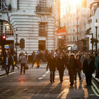 Ανάλυση Ozios: Πώς αποδίδουν το 2025 τα εμβληματικά brands πολυτελείας - Το δίλημμα το οποίο αντιμετωπίζει ο κλάδος