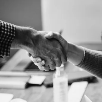 Συνεργασίες: «Αστροφεγγιά ή καλοκαιρινή μπόρα;»