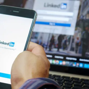 Νέες αποκαλύψεις της MI5: Το LinkedIn ως εργαλείο κατασκοπείας – Πώς μπορούν να προστατευτούν οι χρήστες