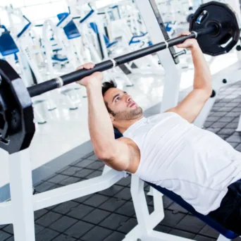 Γιατί το να είσαι με την πλάτη στον τοίχο μπορεί τελικά και να σε συμφέρει