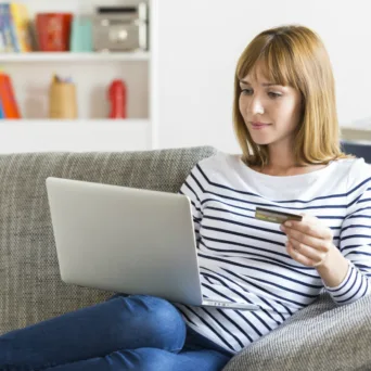E-commerce: Το ίδιο click, διαφορετικό καλάθι για κάθε γενιά