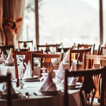 Οι τάσεις που αλλάζουν την εστίαση: Η ανατροπή στο delivery και το fast & casual