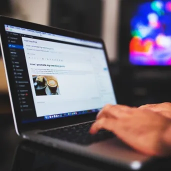 Πώς θα βελτιστοποιήσετε τα άρθρα του blog σας για υψηλή κατάταξη στην Google;