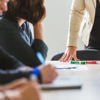 Έχεις στα αλήθεια το δικαίωμα να κάνεις κριτική;