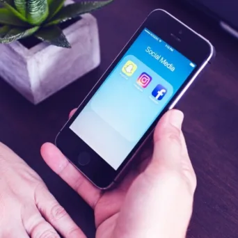 Μικρομεσαίες επιχειρήσεις και social media: Αξίζει η επένδυση;