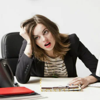 5 πράγματα που μπορούν να «κάψουν» τους συναδέλφους σας!