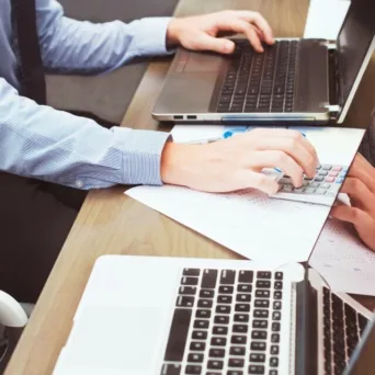 Η διάφορα μεταξύ εργαζόμενου και επιχειρηματία