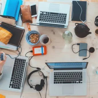 Yπάρχει επιχείρηση χωρίς digital και social media;