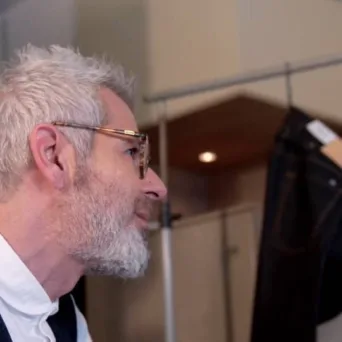 Κ. Μίχος, Fit & Craft: Χειροποίητα μίνιμαλ και διαχρονικά denim ρούχα [video]