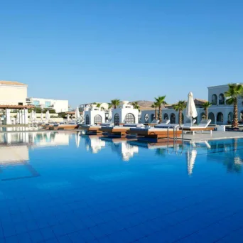 Οι σύγχρονες ξενοδοχειακές μονάδες χρειάζονται σύγχρονες καλύψεις