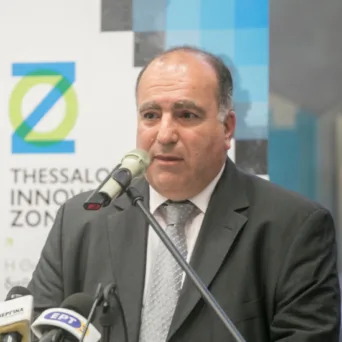 Δρ. Κυρ. Λουφάκης, Αλλαγή οικονομικού μοντέλου με στροφή στην οικονομία της γνώσης