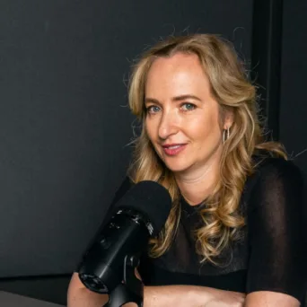 Η οικονομολόγος Alison Schrager αναλύει τον κίνδυνο μέσα από ανορθόδοξα μονοπάτια