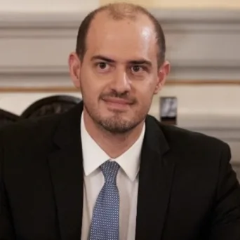 Κώτσηρας: «Στις βασικές στοχεύσεις της οικονομικής πολιτικής εντάσσεται η μείωση των φόρων - Μείωση 83 φόρων τα τελευταία χρόνια»