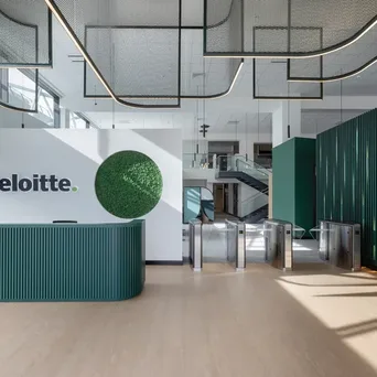 Deloitte: Δυναμική διεύρυνση της διοικητικής της ομάδας