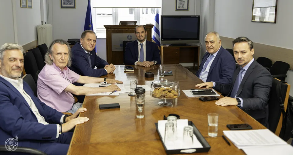 Συνάντηση ΕΕΑ με Κώτσηρα και Πιτσιλή - Βελτίωση του τρόπου φορολόγησης καταστημάτων ψιλικών και περιπτέρω