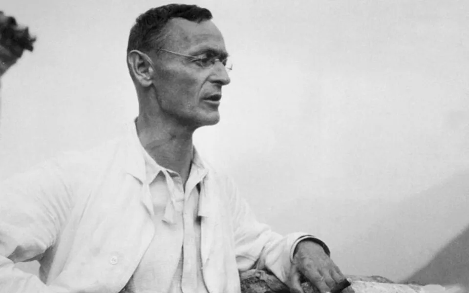 Σιντάρτα: Ένα φιλοσοφικό, επίκαιρο όσο ποτέ ινδικό παραμύθι δια χειρός Έρμαν Έσσε