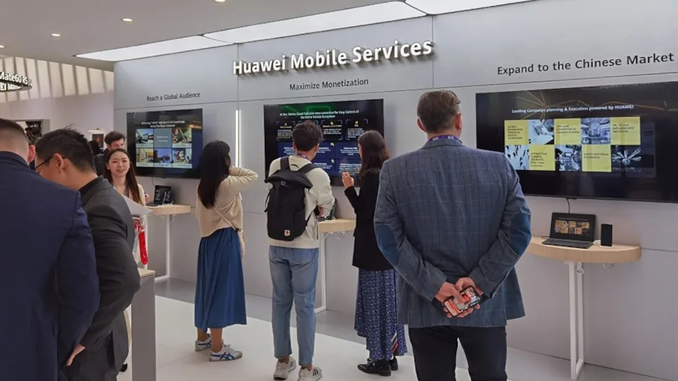 Huawei: Μνημόνιο Συμφωνίας με την AVOW και την Turismo Andalucía