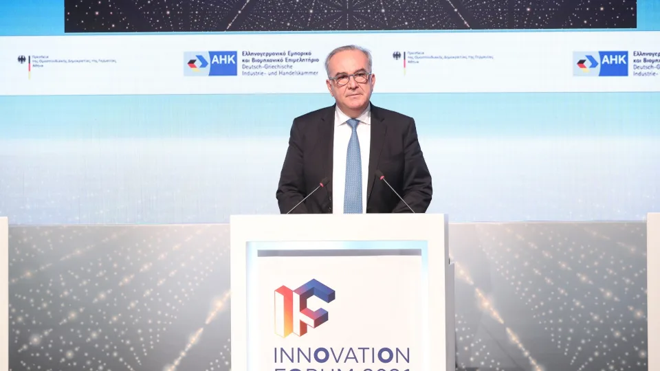 Παπαθανάσης: Το 2022, όχι μόνο θα καλύψουμε το κενό του 2019, αλλά θα έχουμε +1,7% ανάπτυξη​