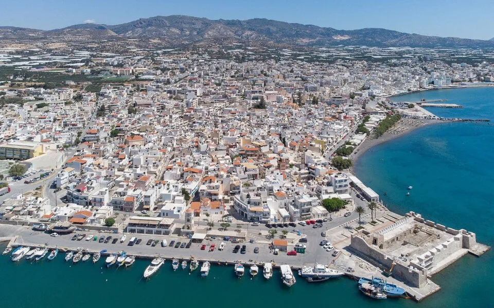 Υπογραφή σύμβασης για έργα υποδομής σε Ιεράπετρα και Λασίθι