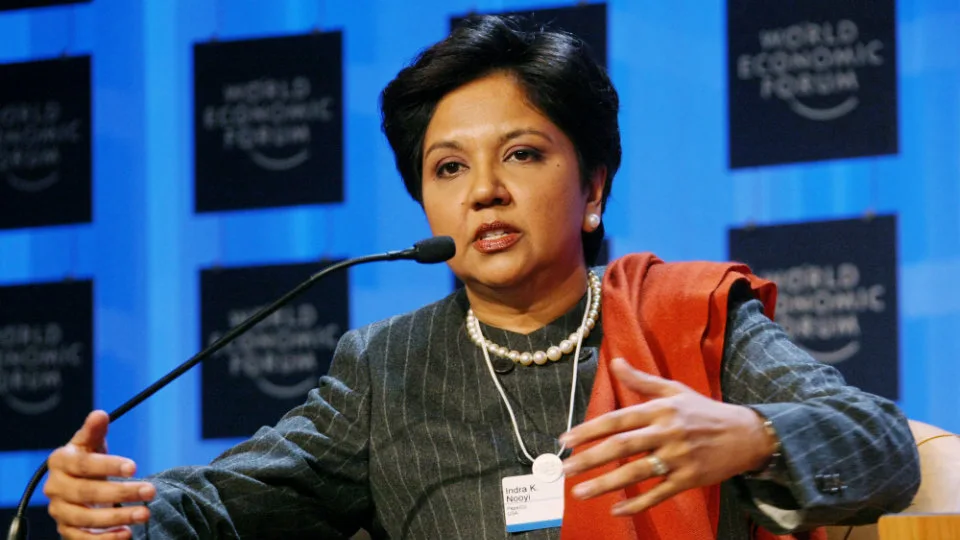 PepsiCo: Αποχωρεί από CEO η Nooyi, από τις λίγες γυναίκες στα ηνία αμερικανικής πολυεθνικής