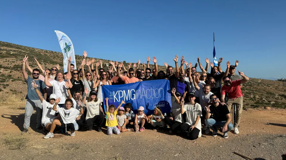 Η KPMG φυτεύει 500 δέντρα σε συνέργεια με τη ΜΚΟ WE4ALL