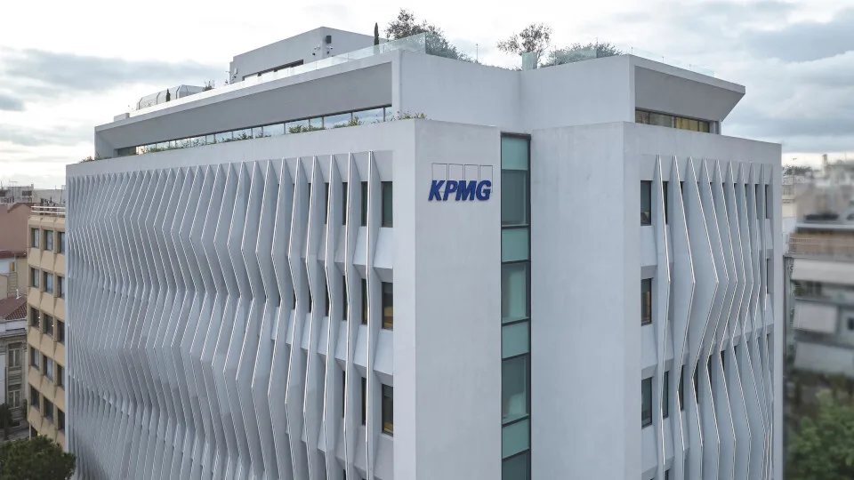 KPMG: Ευρείας αποδοχής χαίρει η δημιουργική Τεχνητή Νοημοσύνη από τους CEO