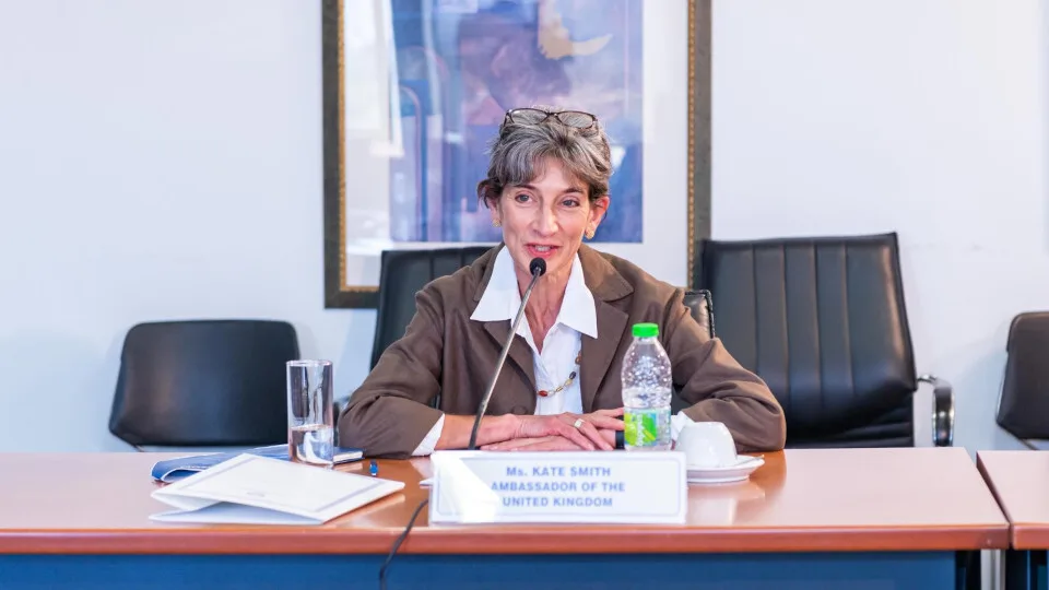 Βρετανίδα πρέσβης: Η Ελλάδα θα μπει σύντομα στην «πράσινη» λίστα για τους Βρετανούς τουρίστες