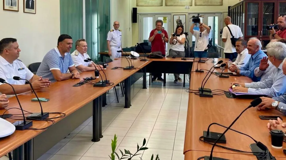 Β. Κικίλιας από Χίο: «Ξεκινά ο τετραετής διαγωνισμός για τις άγονες γραμμές - Θα επιταχύνουμε τα λιμενικά έργα»