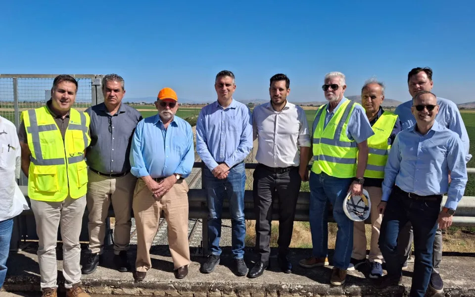 Ο Χρ. Δήμας και ο Κ. Κυρανάκης στα έργα αποκατάστασης του σιδηροδρομικού δικτύου στη Θεσσαλία