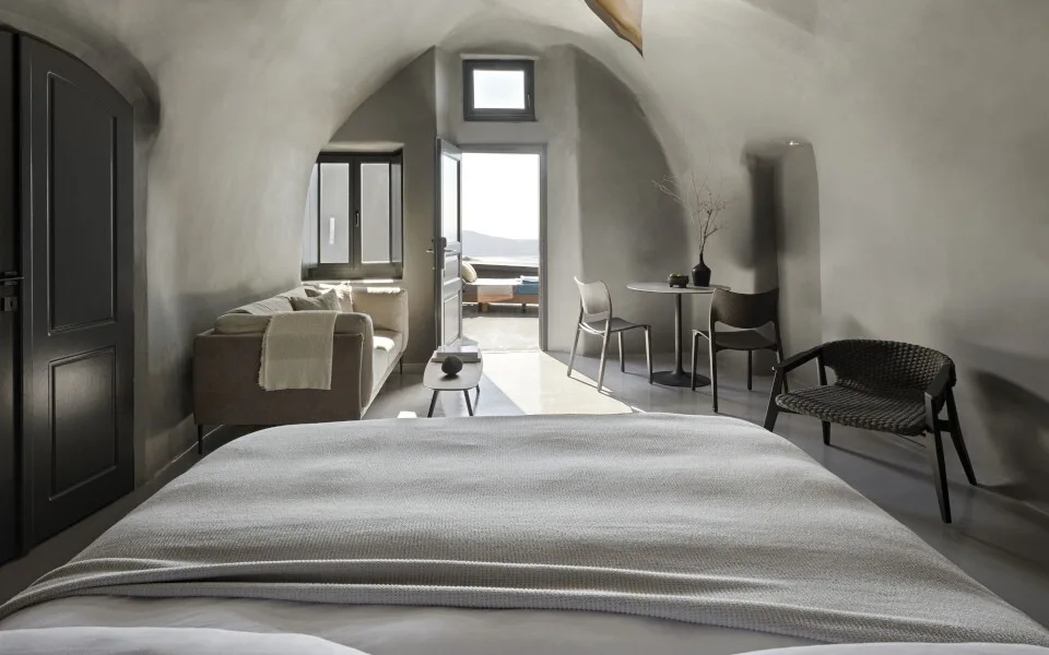 Το KIVOTOS SANTORINI εντάσσεται στη συλλογή Fine Hotels & Resorts® By American Express