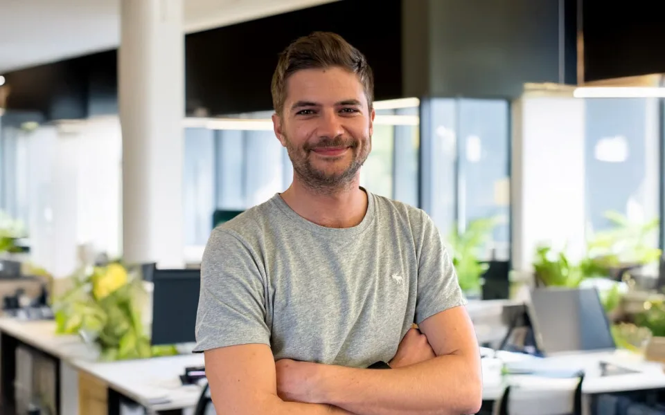 Ο Κώστας Ξηραδάκης αναλαμβάνει θέση CCO στη Snappi