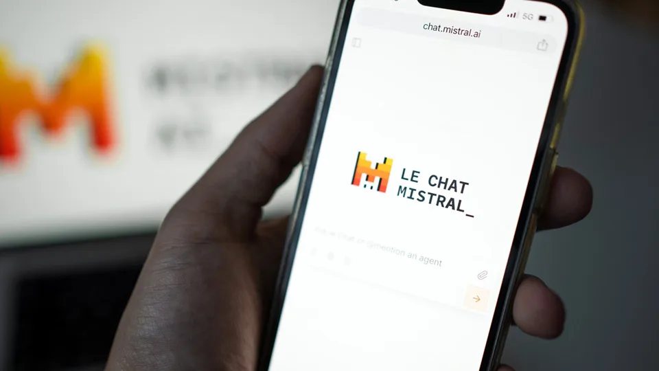 Le Chat: Η Ευρωπαϊκή Απάντηση στην Τεχνητή Νοημοσύνη