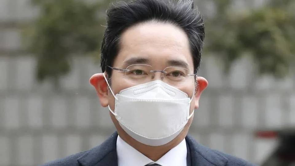 Ν. Κορέα: Ποινή φυλάκισης 2,5 ετών για τον κληρονόμο της Samsung