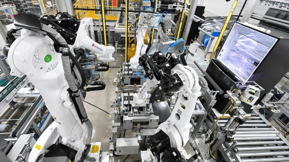 LG Smart Factories: Πώς η LG συμβάλλει στον μετασχηματισμό της παραγωγής