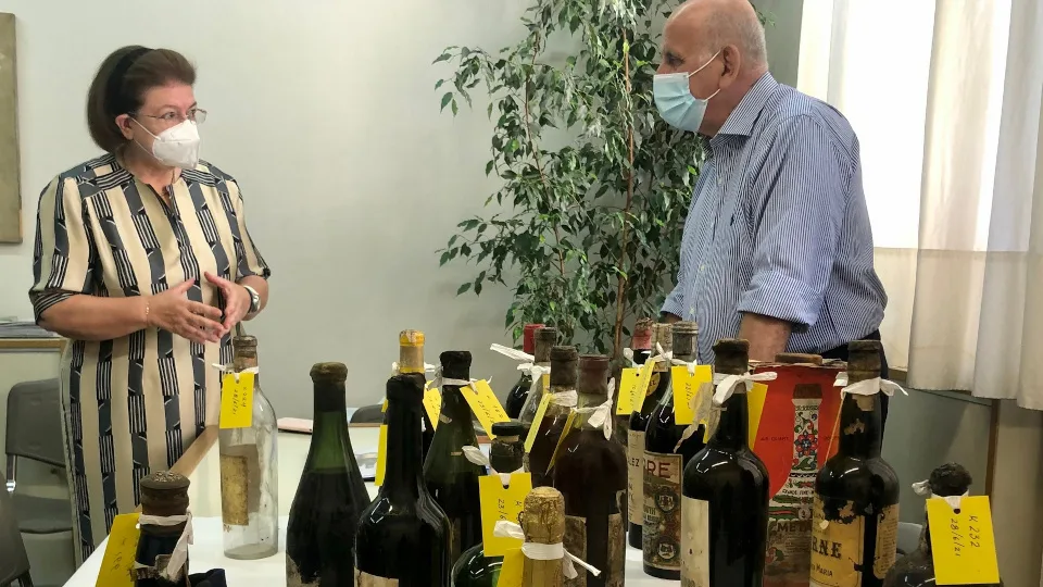 ΥΠΠΟΑ: Αποκαλύπτονται οι σπάνιοι θησαυροί της κάβας του Τατοϊου