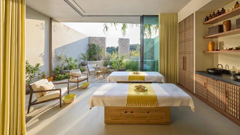 Masters in Motion: Μια σειρά wellness retreats με την υπογραφή του Mandarin Oriental, Costa Navarino