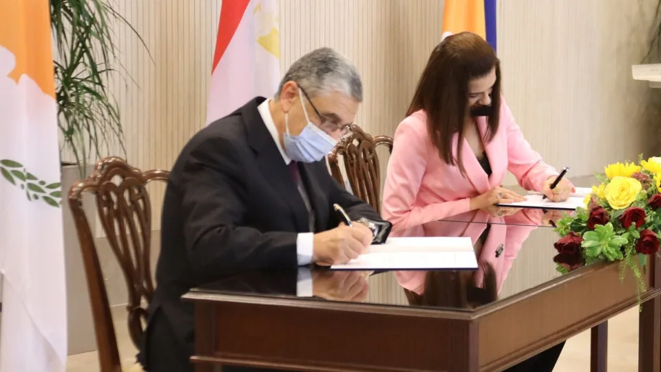 Υπεγράφη το Μνημόνιο Συναντίληψης για τη διασύνδεση των δικτύων ηλεκτρισμού Κύπρου - Αιγύπτου