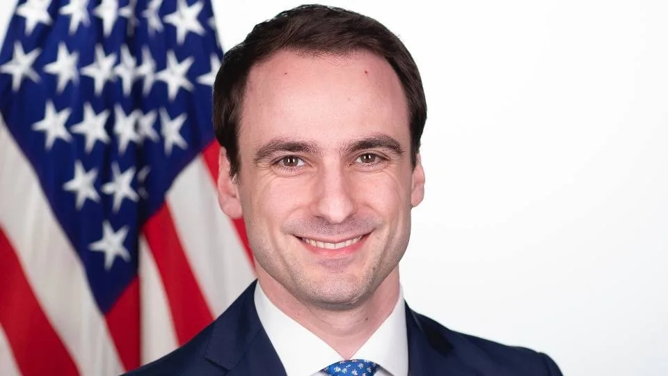 Ο Έλληνας ομογενής Μιχαήλ Κοτσακάς Κράτσιος νέος υφυπουργός Άμυνας των ΗΠΑ