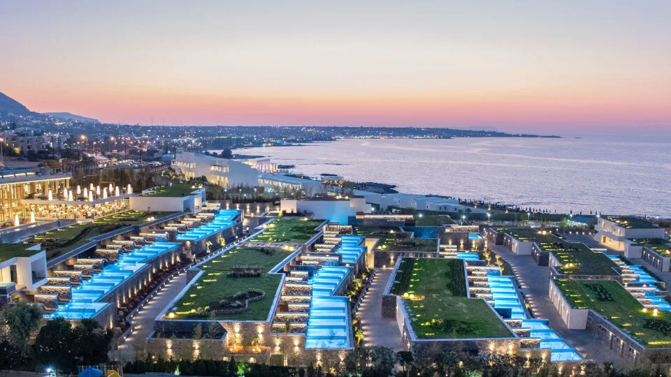 Nana Princess: Στα κορυφαία resorts στην Ελλάδα, σύμφωνα με τα Condé Nast Traveller Awards